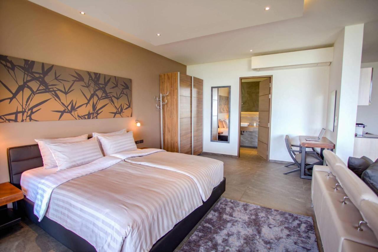 Ocean Rock Kalim Aparthotel Patong Exterior photo