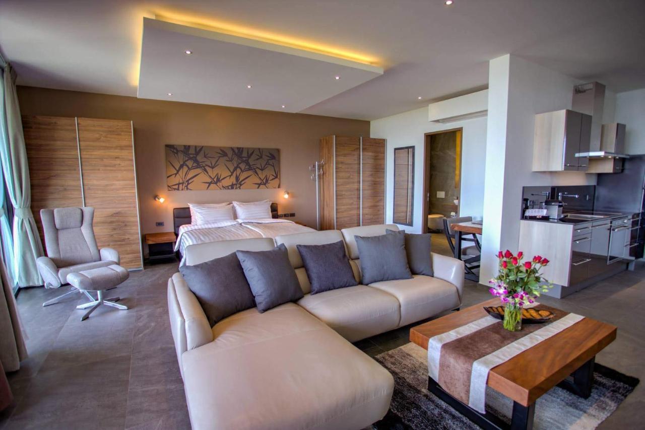 Ocean Rock Kalim Aparthotel Patong Exterior photo